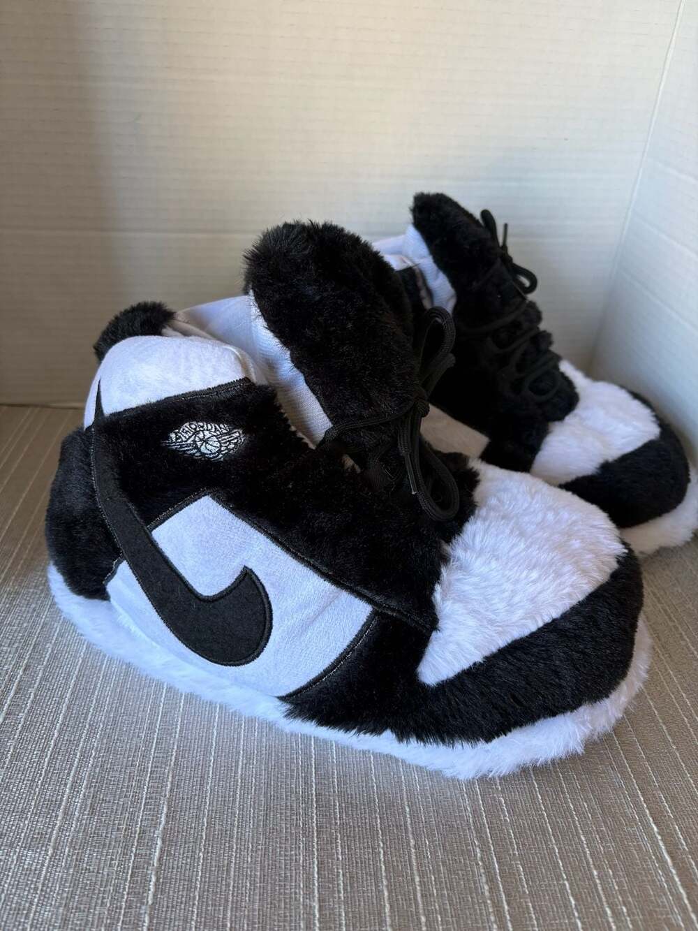 Nike Air Jordan 1 High Top Sneaker Slippers